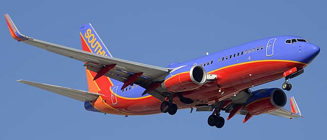 Southwest Boeing 737-7H4 N287WN, Phoenix Sky Harbor, December 7, 2015